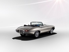 Jaguar E-type Zero - gražiausias pasaulyje elektrinis automobilis