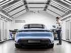 Visiškai elektrinis „Porsche“ sportinis automobilis „Taycan“