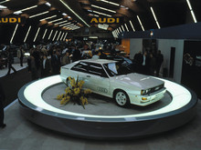Legendinei „Audi" visų ratų pavarai „quattro" suėjo 40 metų