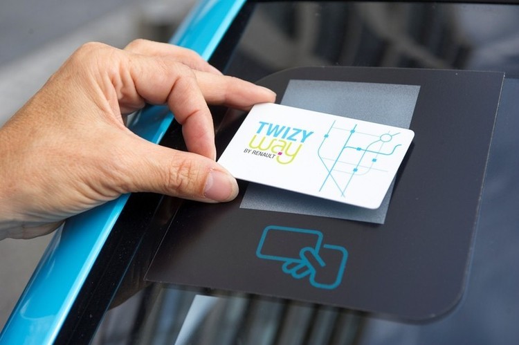 RenaultGroup_33460_1_6__Medium_