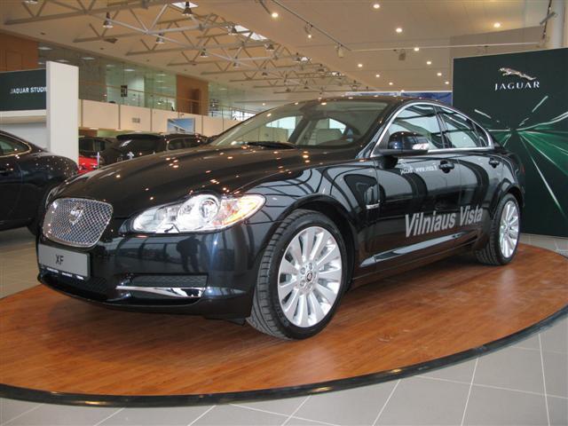 Pristatytas_Jaguar_XF__Small_
