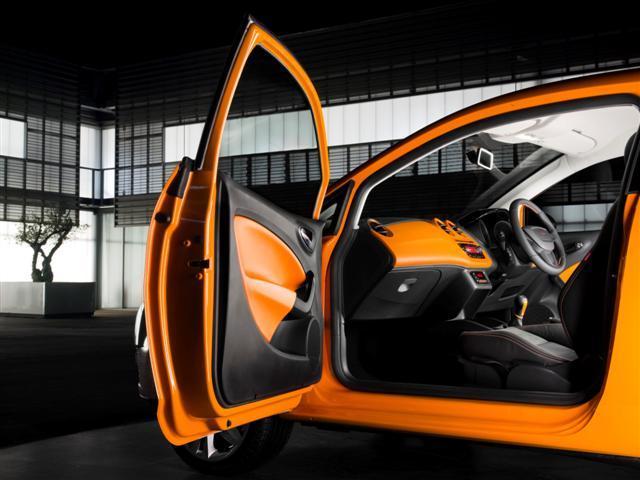 3_London_Motor_Show__Small_