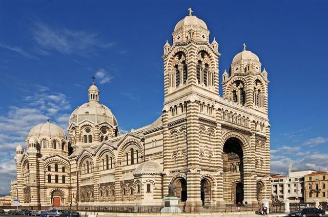 800px-Cathedralmajormarseille__Small_