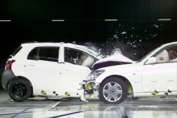 Toyota-YARIS-bandymas