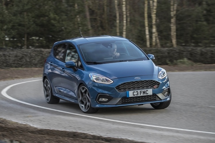 FORD_2018_FIESTA_ST_5door_16