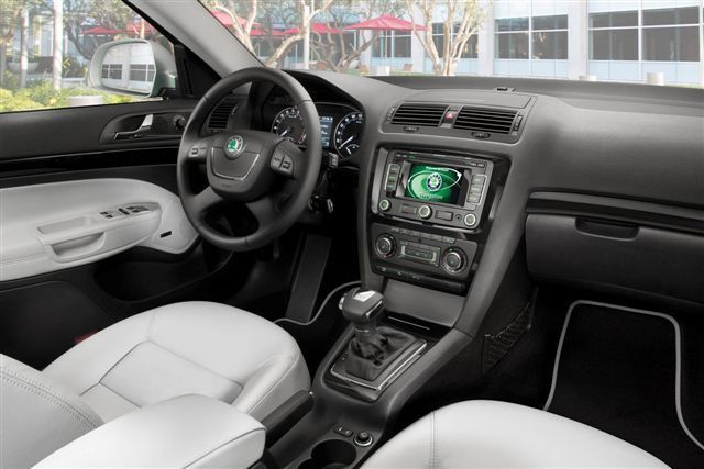 Skoda_priekines_sedynes
