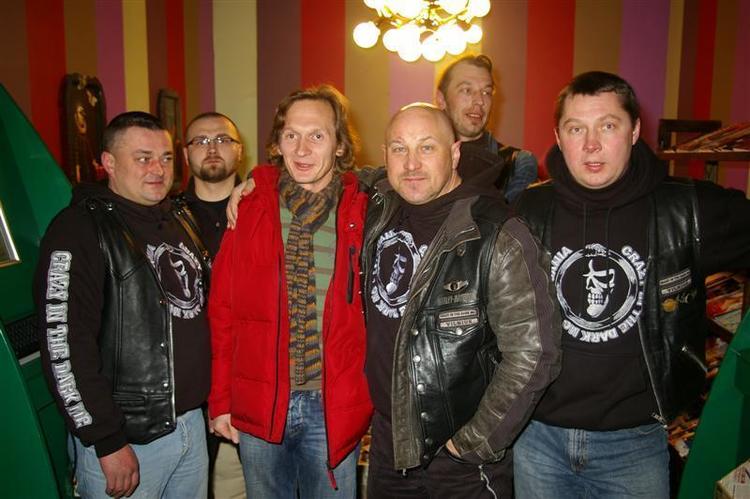 crazy_in_the_dark_mc__12_