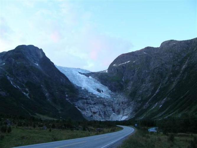 P8173638_tunerlis_islenda_is_po_ledyno__Medium_