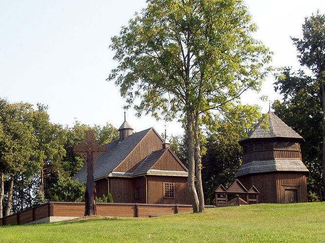 800px-Church_of_Palushe