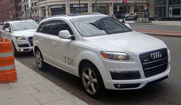 -Audi_Q7_TDI_5160_DC_03_2009