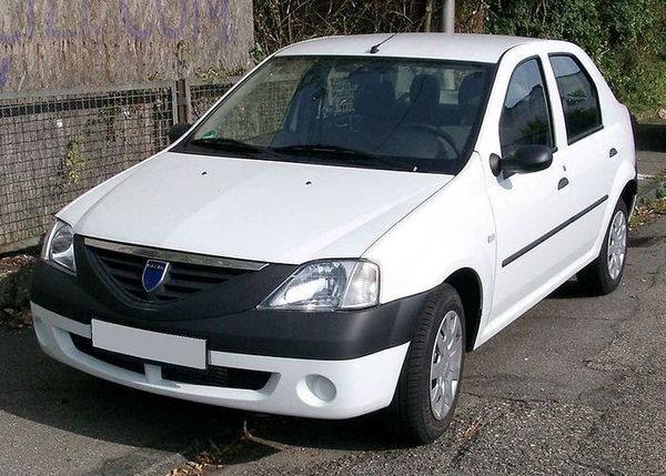 Dacia_Logan_front_20080917