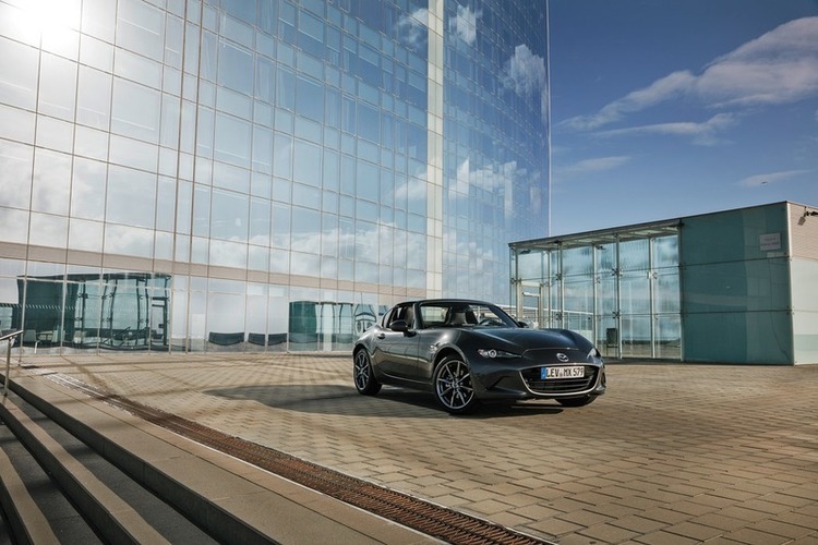 2017_MX5_RF_Stills_11