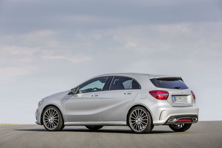 Mercedes-Benz_A_250_Sport__AMG_Line___1_