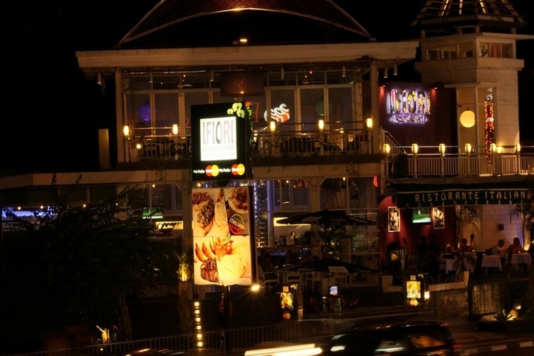 IMG_2546naktinis_Bali