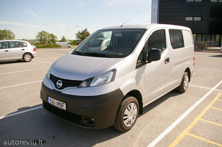 Nissan_NV200__1_