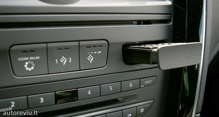 renault_latitude__3_