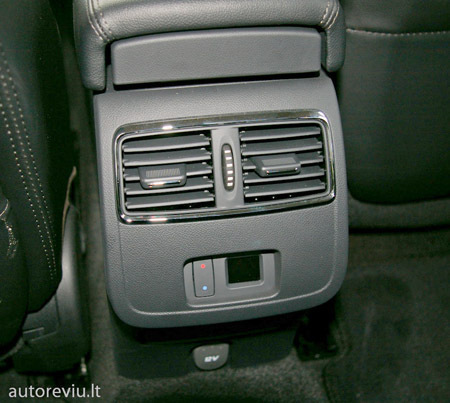 renault_latitude__7_