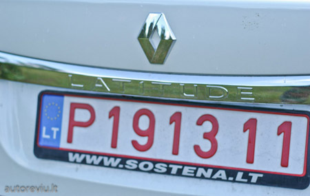 renault_latitude__11_