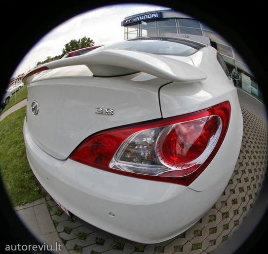 Hyundai_genesis_coupe__7_