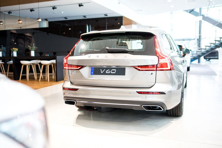 VOLVO_V60-5