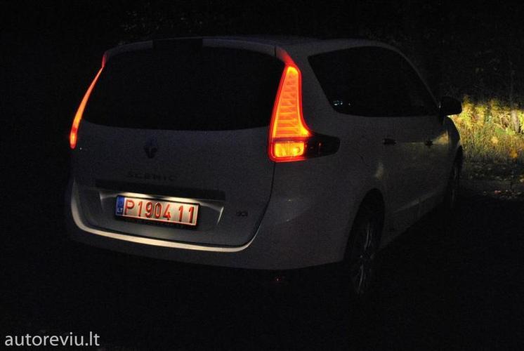 renaul_grand_scenic__10___Large_