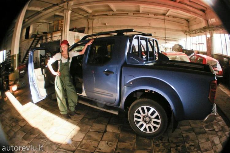 nissan_navara__6___Large_