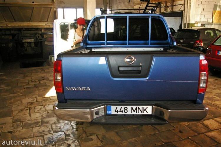 nissan_navara__8___Large_