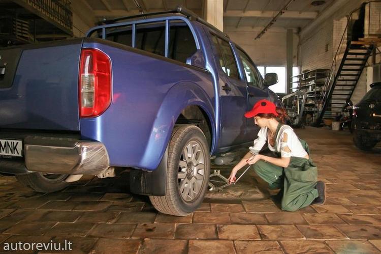 nissan_navara__9___Large_