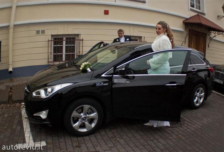 hyundai_i_40__4___Large_