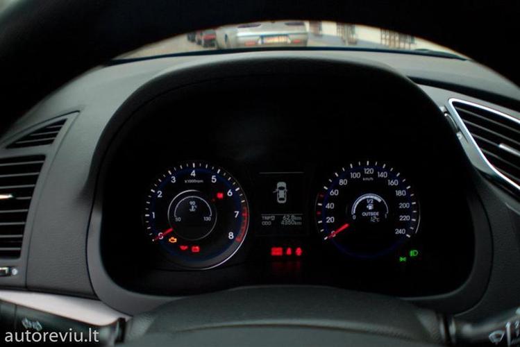 hyundai_i_40__14___Large_