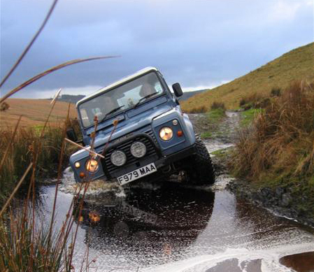 Land_Rover_90_County_Staation_Wagon