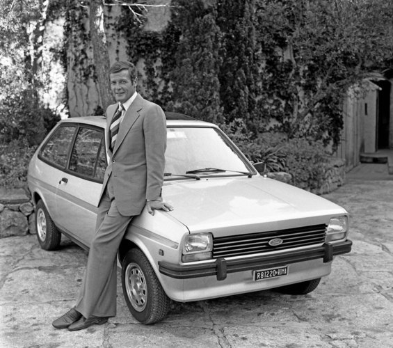 FordFiesta_1976-1983_007RogerMoore-1976_01