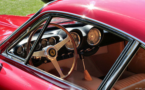800px-Ferrari_250_GT_Lusso_Inside