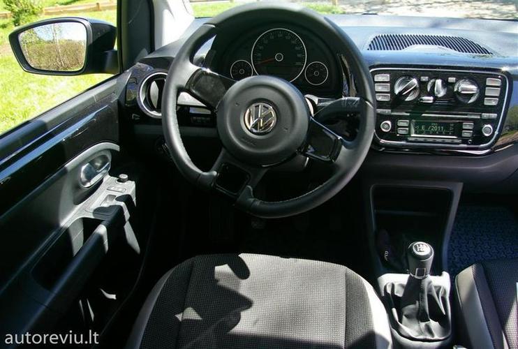 metu_automobilis_volkswagen_up__5_