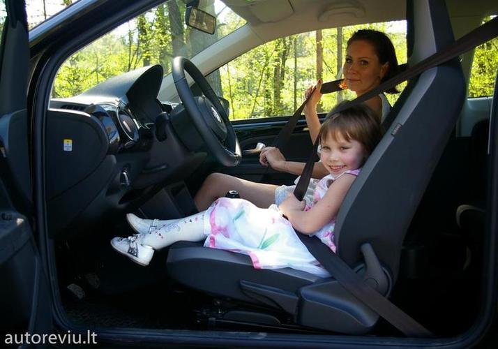 metu_automobilis_volkswagen_up__15_