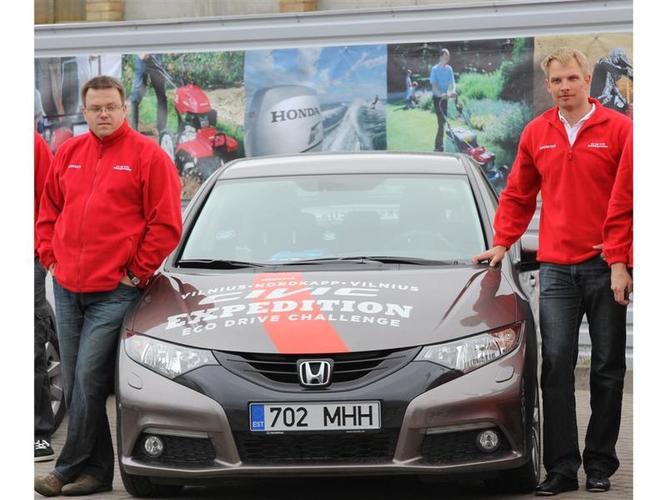 Honda_III_8000RPM_Linas_Arturas__Large_