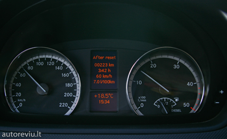 mercedes_benz_vito_mixto__2_