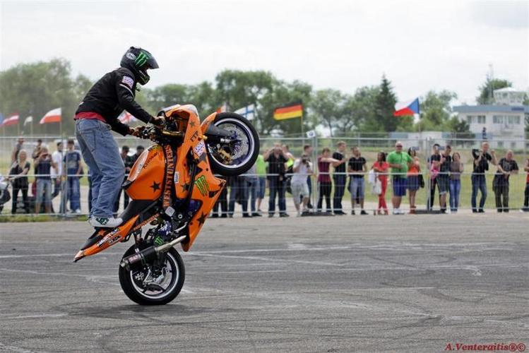 bike_show_millenium__29___Large_