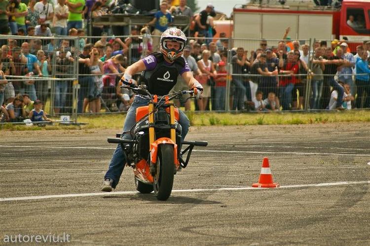 bike_show_millenium__67___Large_