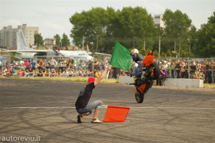 bike_show_millenium__70___Large_