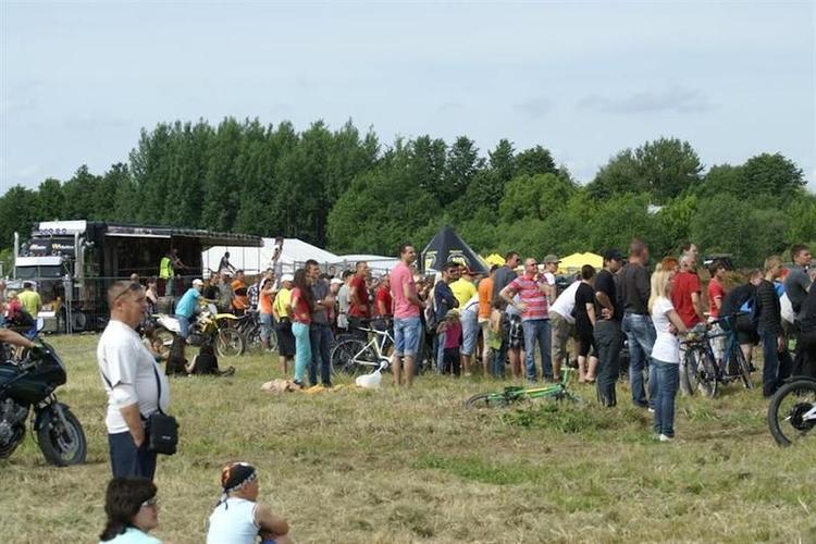 bike_show_millenium__75___Large_