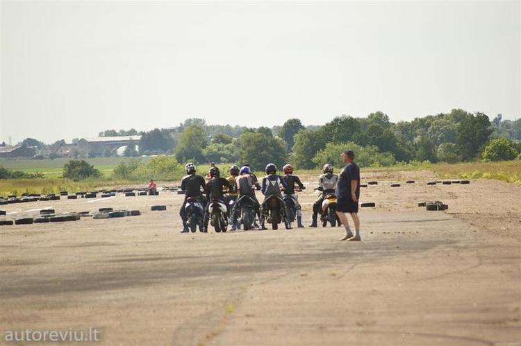 bike_show_millenium__86___Large_