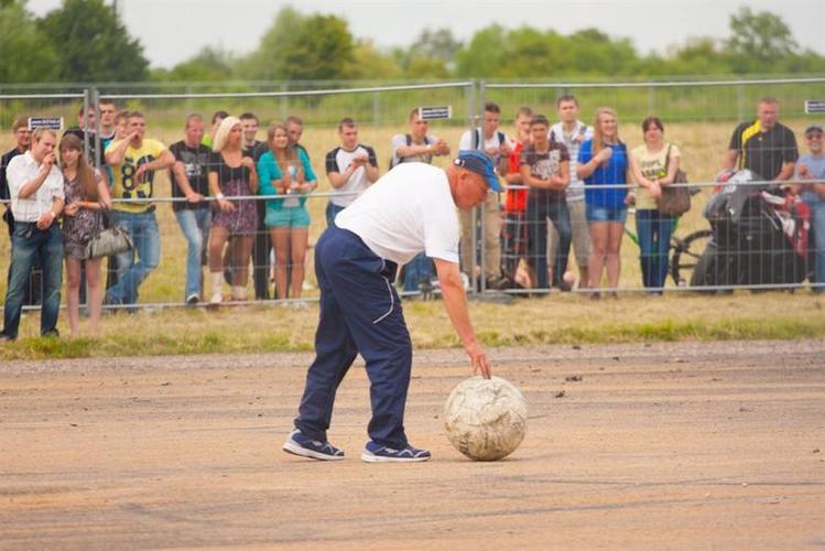 bike_show_millenium__100___Large_