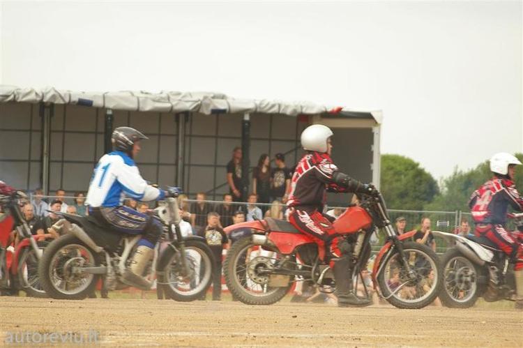 bike_show_millenium__104___Large_