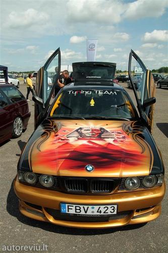 auto_show_millenium__36___Large_