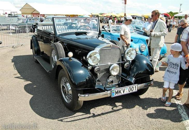 auto_show_millenium__52___Large_