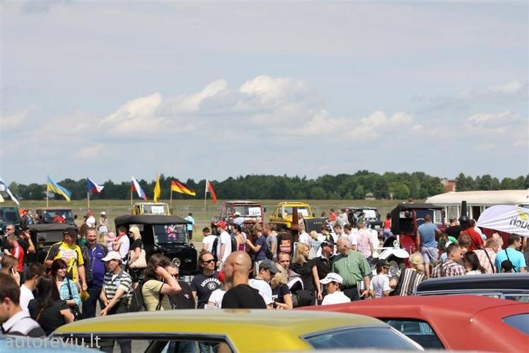 auto_show_millenium__67___Large_