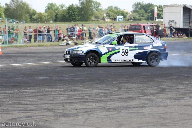 auto_show_millenium__71___Large_