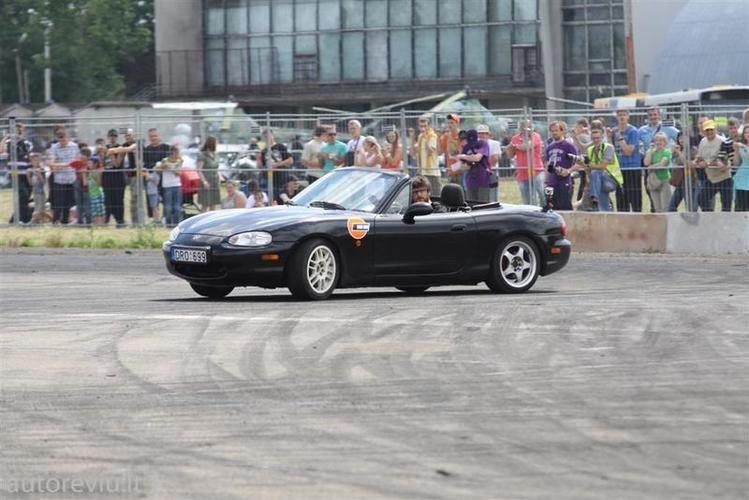 auto_show_millenium__75___Large_