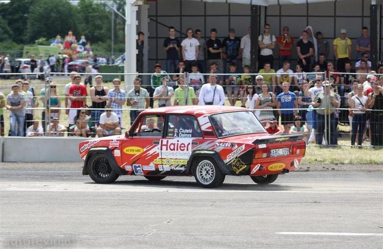 auto_show_millenium__76___Large_